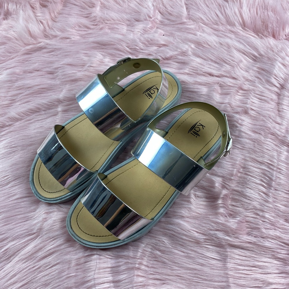 Silver metallic flat form sandals
